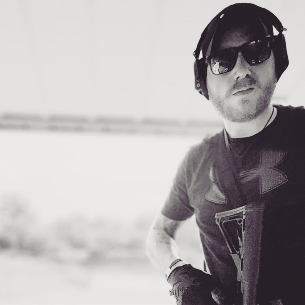 Meet your Posher, Derek